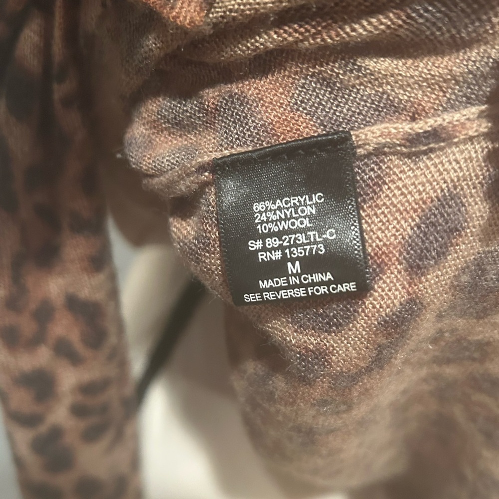 Vici Leopard Print Lightweight Pullover Sweater W… - image 6